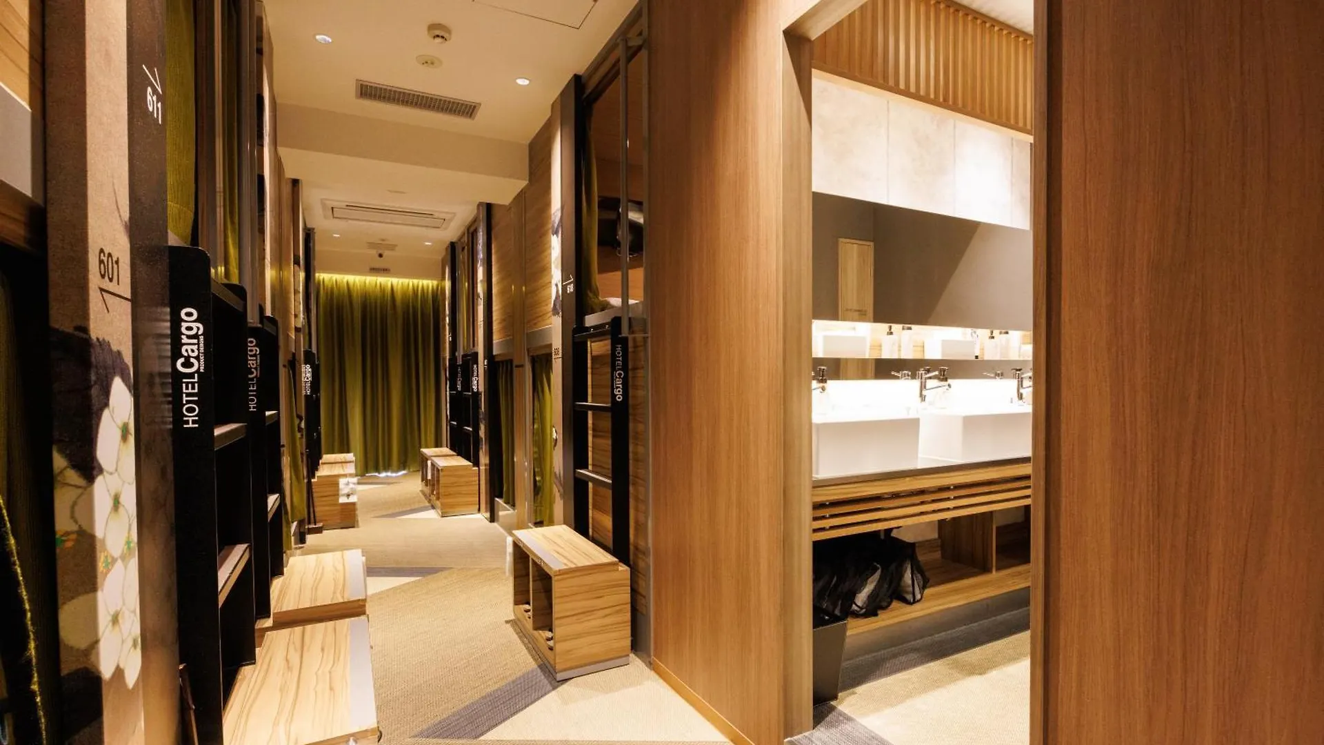 Hotel Cargo Shinsaibashi Osaka 3*,  Giappone