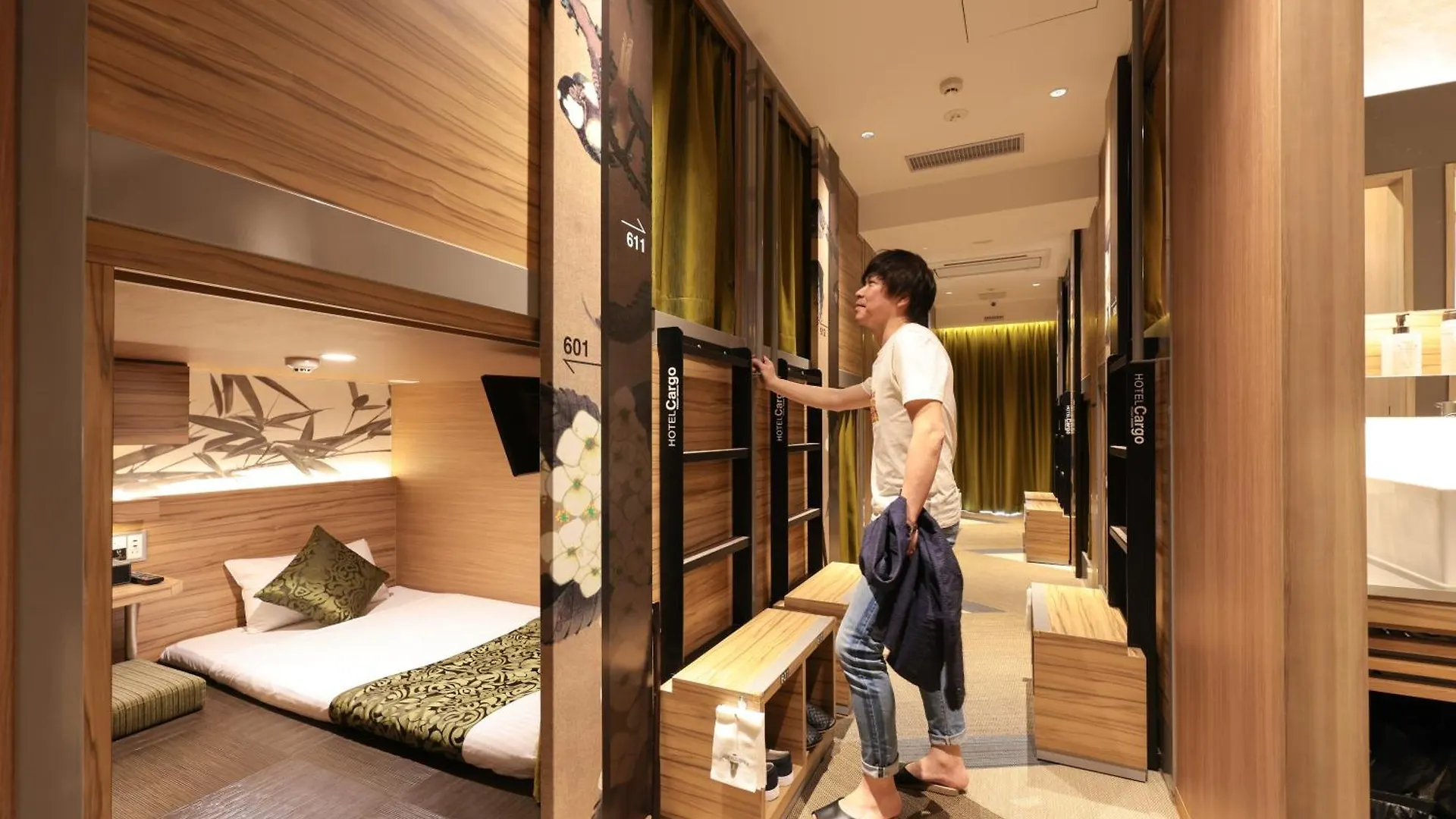 Hotel Cargo Shinsaibashi Osaka 3*,