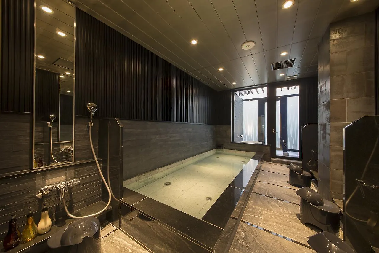 Hotel Cargo Shinsaibashi Osaka Capsule hotel